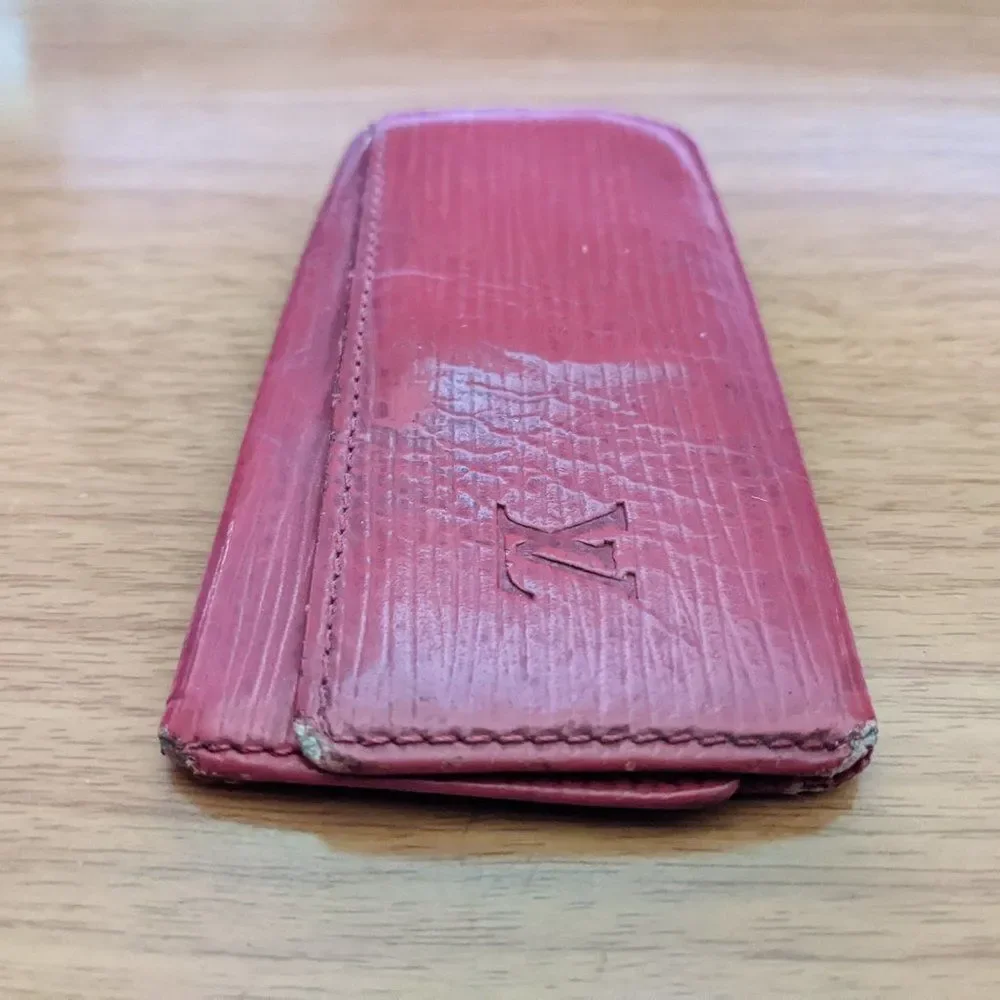 Louis Vuitton Epi Key Holder/Wallet #1143💥PRICE DROP💥